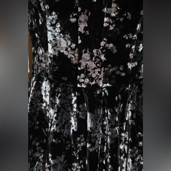 Anthropologie MAEVE Fit And Flare Velvet Mini Dress size XS NWT $228 - Picture 5 of 8